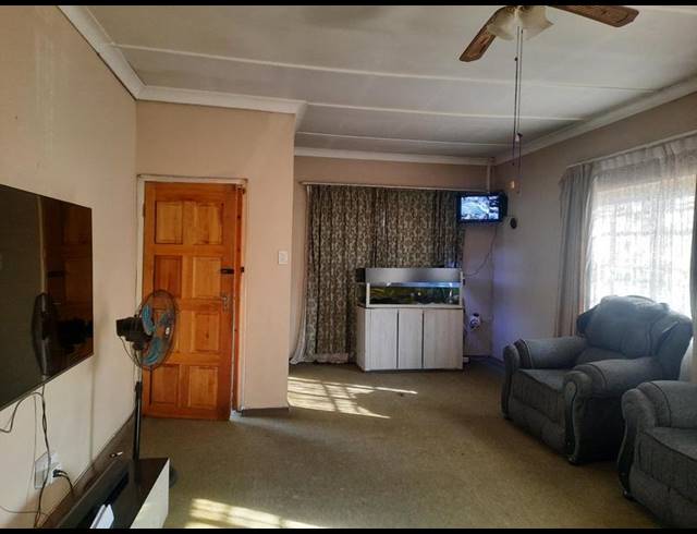 3 BEDROOM HOUSE FOR SALE IN THREE RIVERS